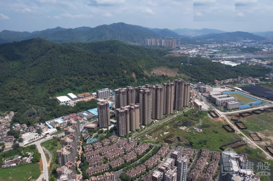 中山遠洋繁花里别墅，0首期 ，屋苑巴士直通香港往返，香港銀行按揭，深中通道30分鐘到深圳，最新價單，中港專車免費上門接載睇樓